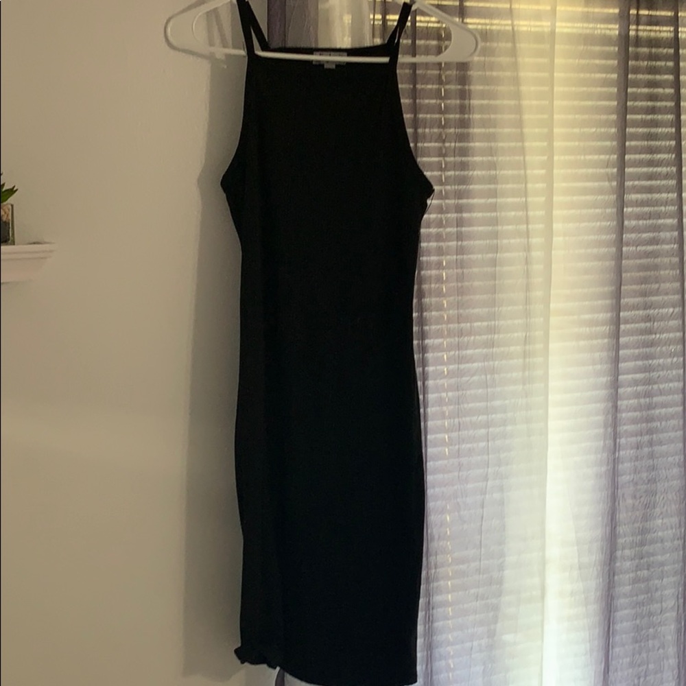 black skin right dress